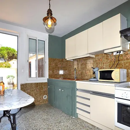 3 Bedroom Awesome In Cyprien *